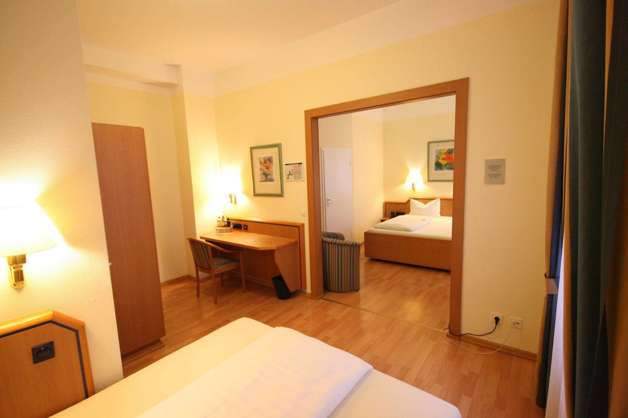 היידלברג Altstadt Hotel מראה חיצוני תמונה