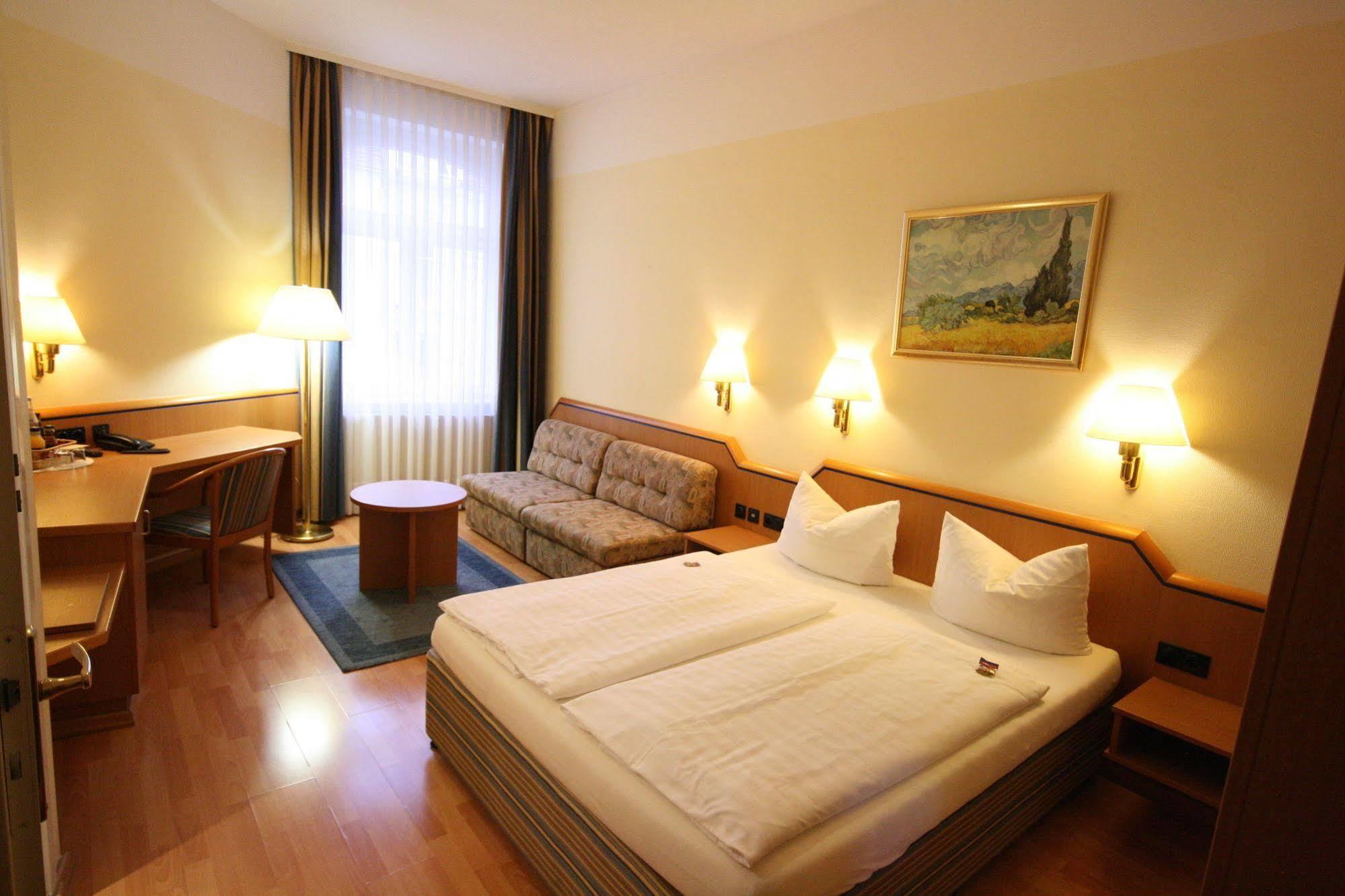 היידלברג Altstadt Hotel מראה חיצוני תמונה